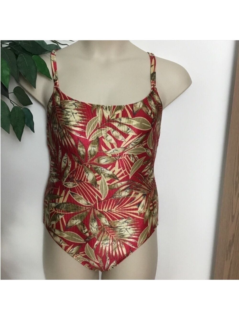 Catalina one piece swim suit with back cross straps Womans size 1X 16W